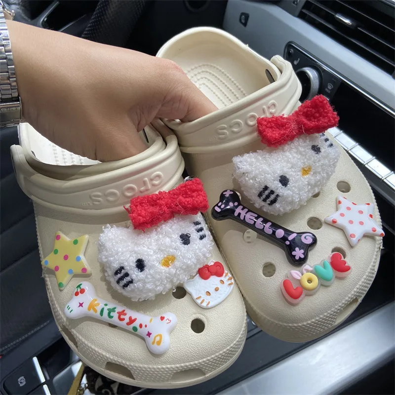 

HelloKitty Sanrio New Shoe Buckle Set Cartoon 3D Slippers Accessories Diy Charms Fashion Souvenir Kawaii Girl Holiday Gift