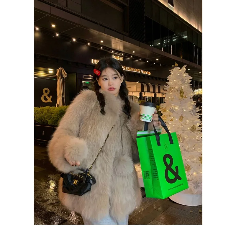 2025 nueva chaqueta de manga larga de otoño e invierno empalmado con cuello en V piel de zorro simulada moda suelta versátil Casual