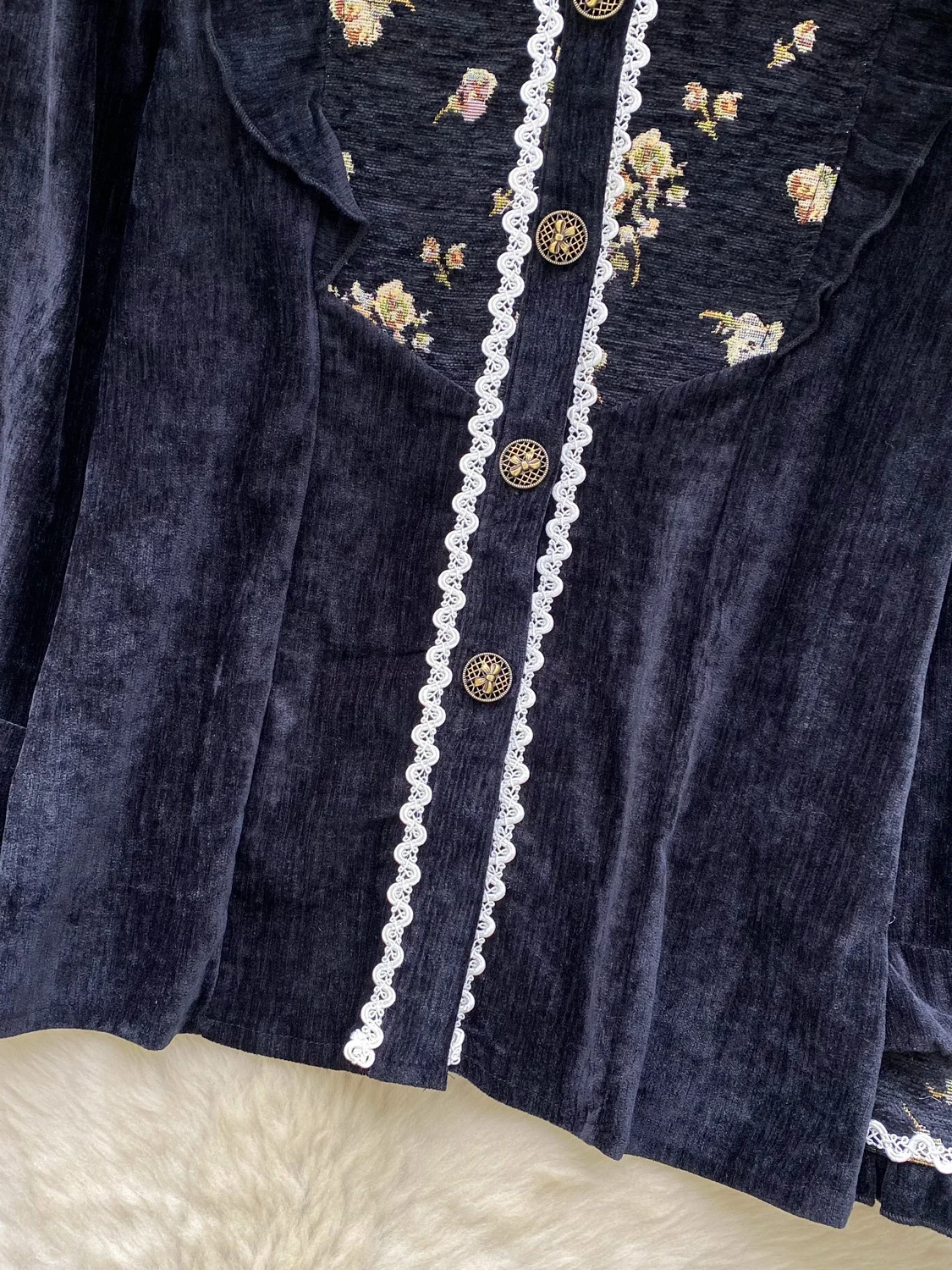 Damska haftowana koszula jesienno-zimowa w stylu francuskim retro, z koronką, długim rękawem, aksamitna, wysokiej jakości, uniwersalna bluzka, top damski BL260