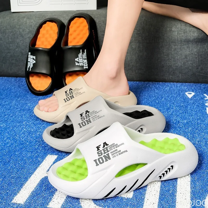 

2025 New Fashion Niche Trend Versatile Thick Bottom Anti Slip Men's Slippers Bathroom Home and Outdoor Designer Men's Slippers