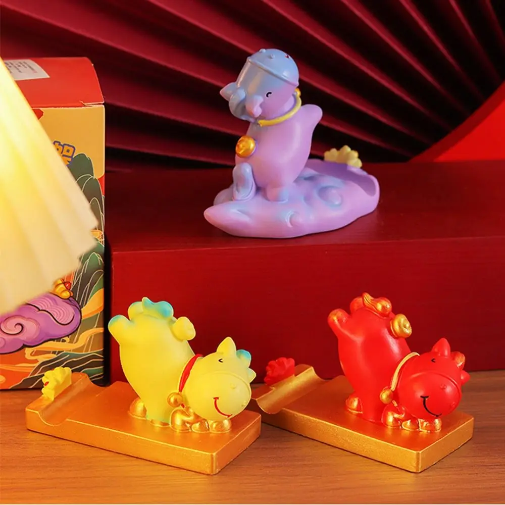 

Creative Zodiac Horse Phone Holder Horse Shaped Horse Mascot Horse Mobile Phone Stand Slot Design Year of The Horse