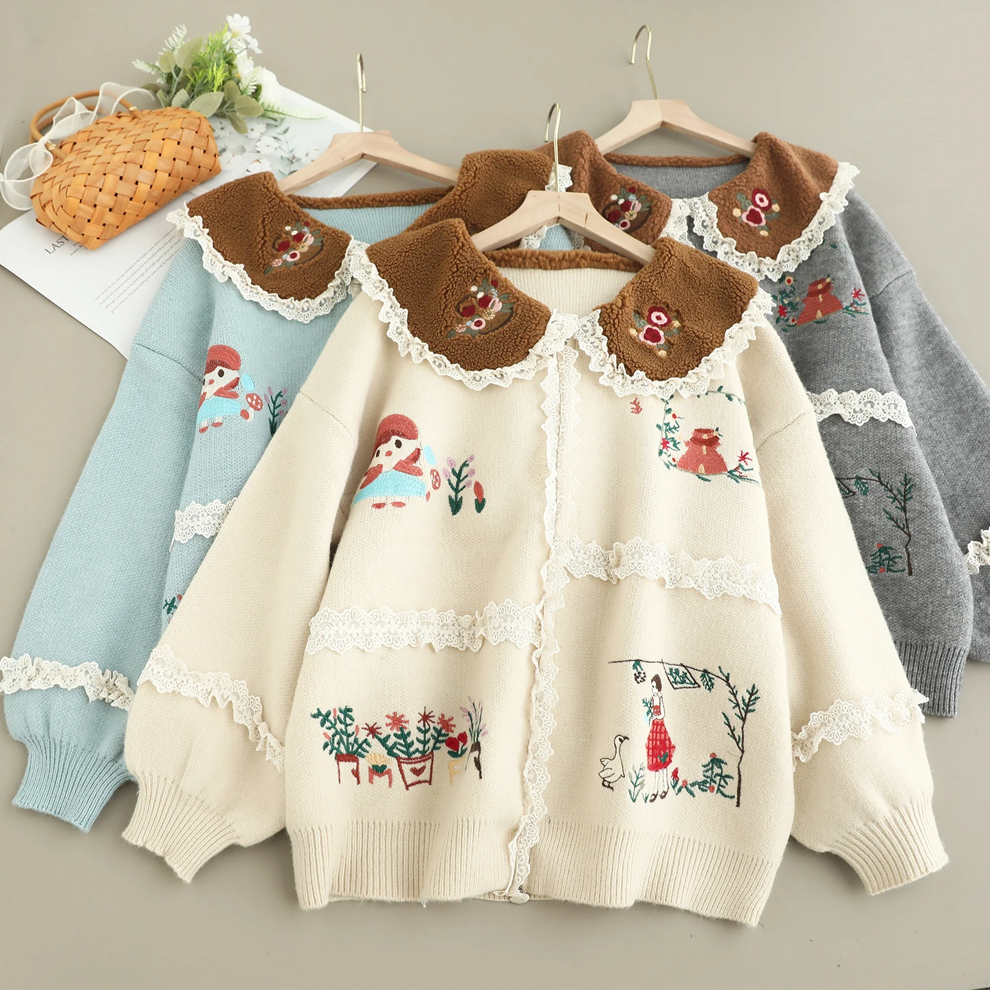 

Японский сладкий вязаный свитер с вышивкой в стиле Морі для девочек, кардиган, женская осенне-зимняя верхняя одежда с воротником Питера Пэна и длинными рукавами