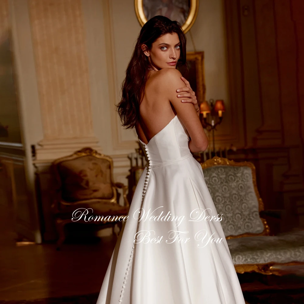 فستان زفاف حديث مطوي من الساتان على شكل حرف a 2025 بدون حمالات متقاطع بدون أكمام أزرار فستان زفاف Vestidos De Novia مخصص