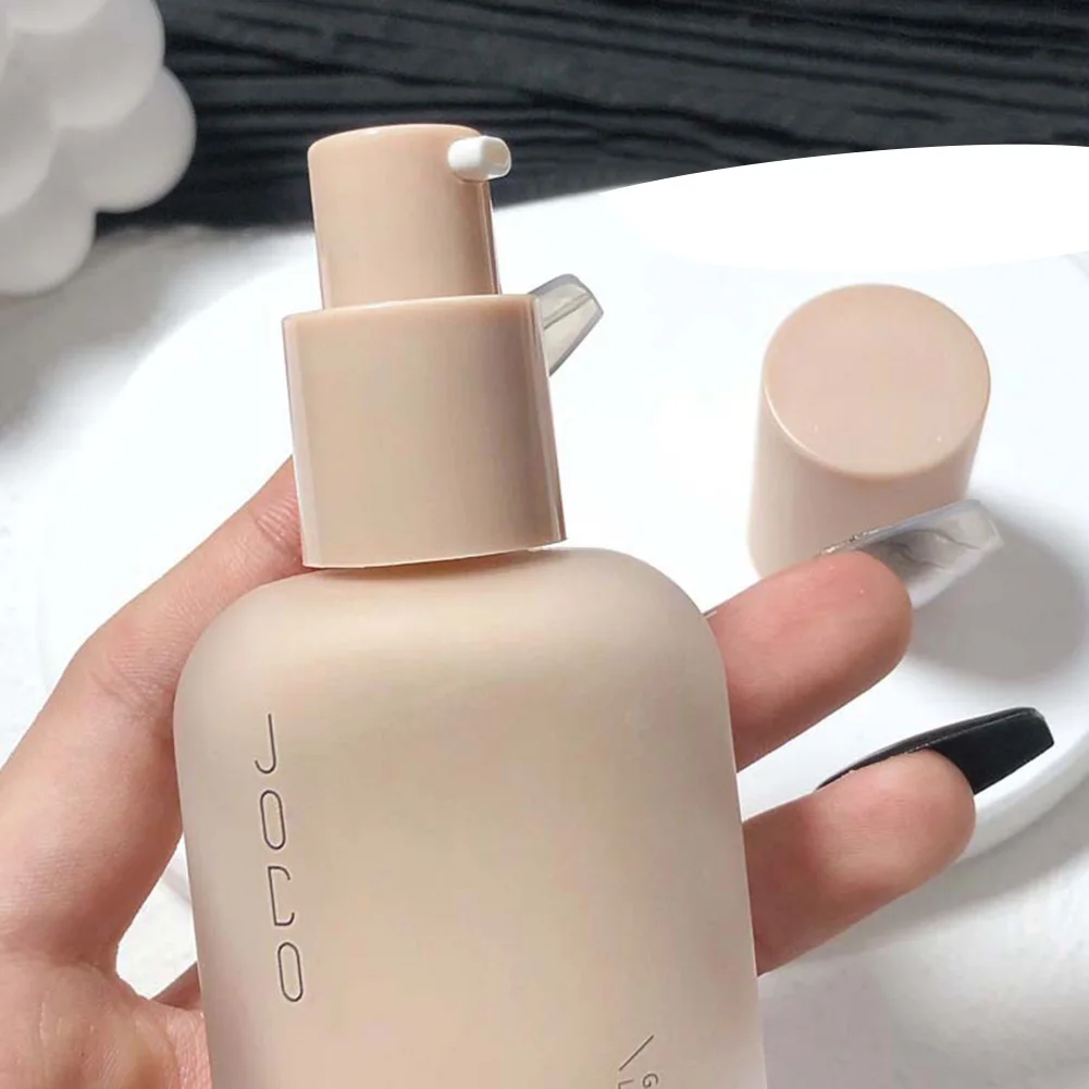 保湿フルカバーBBクリーム 化粧品 軽量で通気性があり、アウトドアアクティビティ、汗に強い。