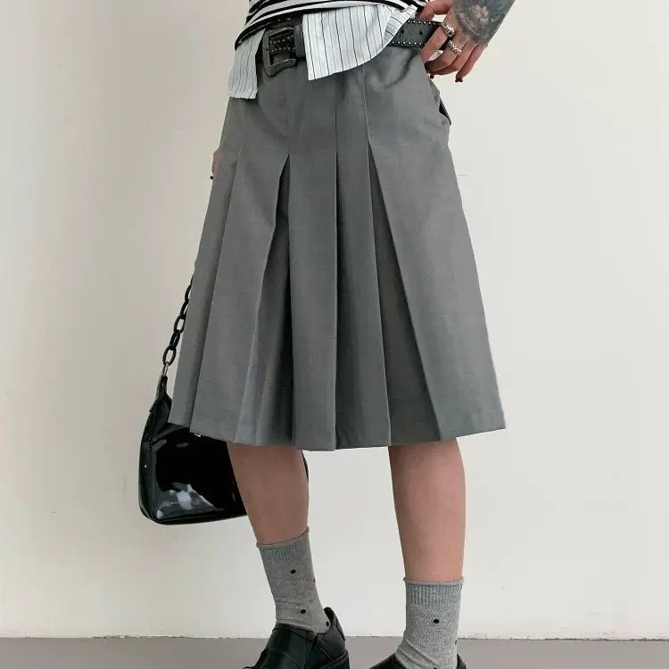 Summer 2026 New Gray Pleated Skirt Versatile Casual Five-point Pants Women