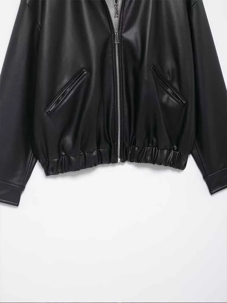 Nuovi arrivi autunnali in stile europeo e americano, abbigliamento da donna alla moda e alla moda, versatile giacca effetto pelle patchwork.