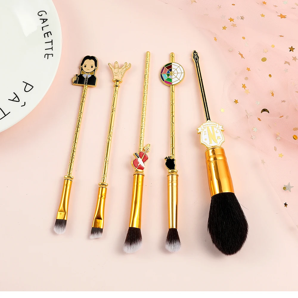 5Pcs Wednesday Addams Makeup Brushes Powder Blending Blush Concealer Eyebrow Brush With Pouch Cosplay Props