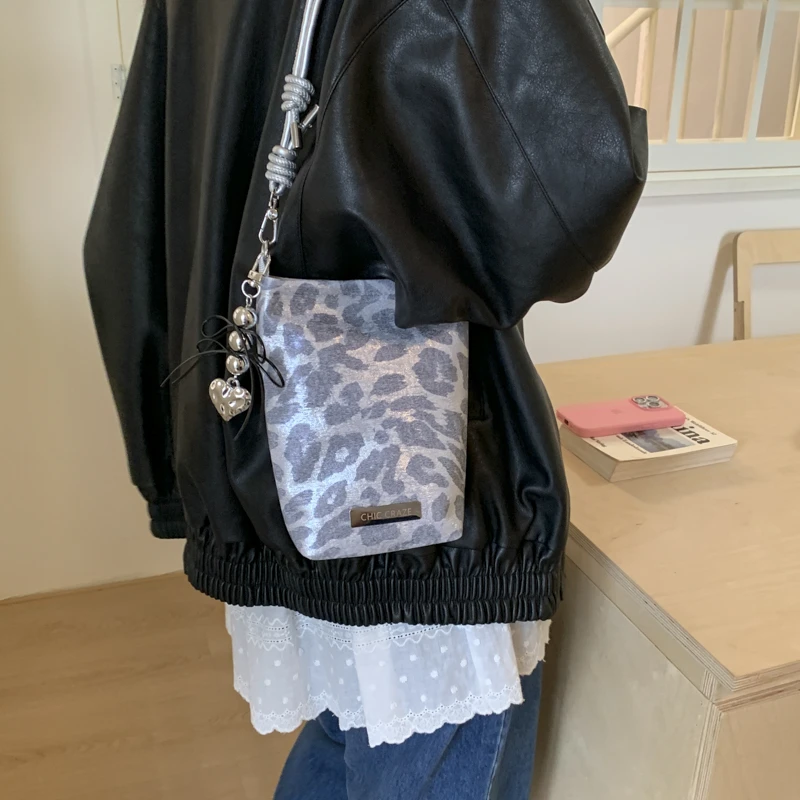 

Fashion Cloth Waterproof Crossbody Shoulder Bag Women Messenger Bags Fashion Ladies Designer Female Purse Handbags