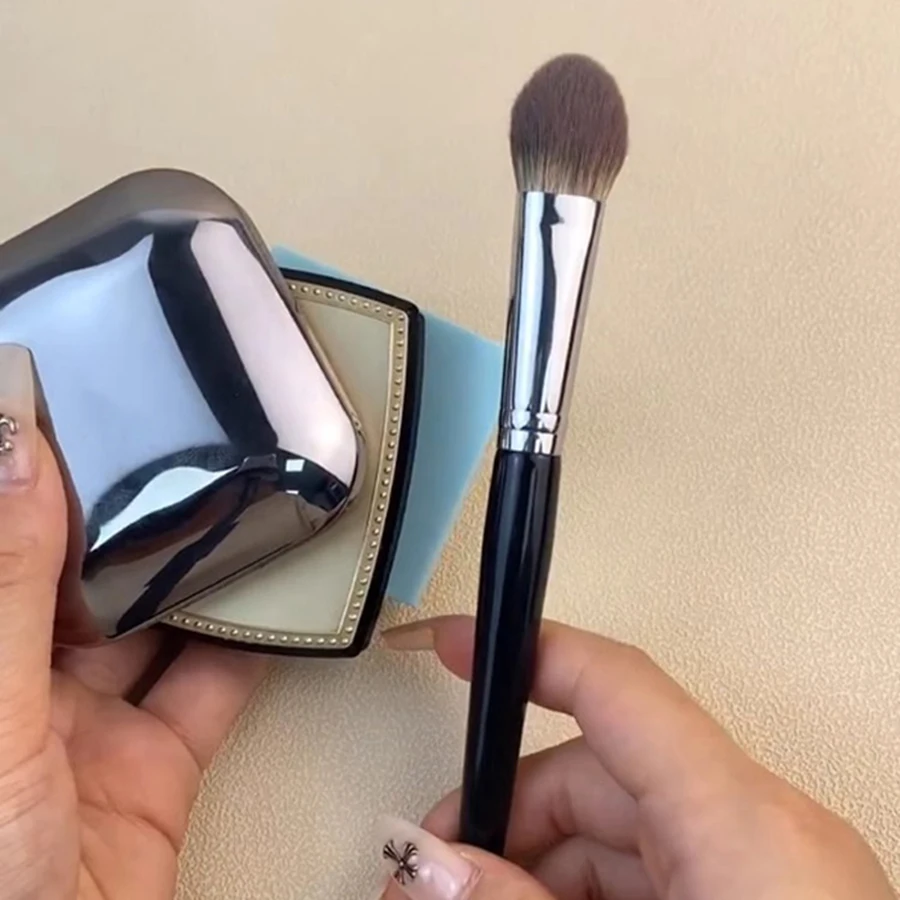 Cream Blush Brush Mimics Fingertip Aplication Stippling Powder Blusher Cream Makeup Brushes Synthetic Hair Blush Make Up Tools