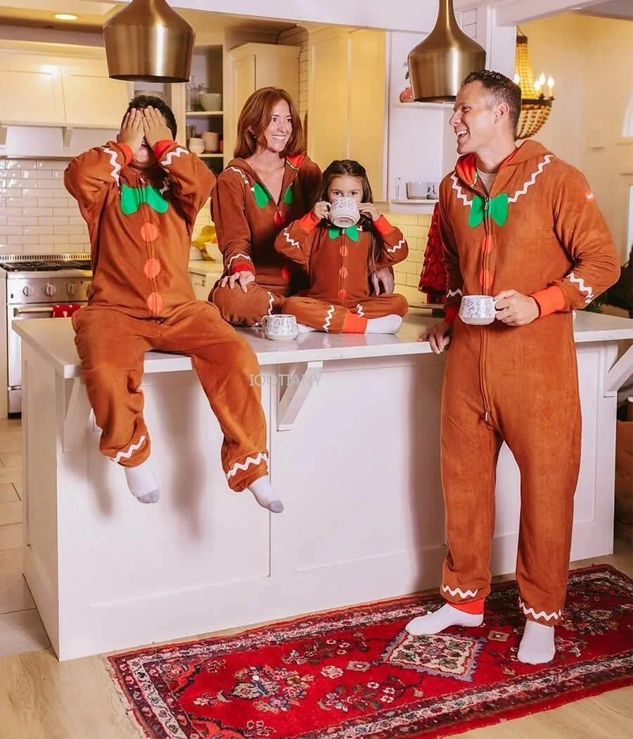 

2024 Unisex Gingerbread Jumpsuit Gingerbread Man Parent-child Flannel One-piece Set Kids Cute Cookie Onesie Christmas