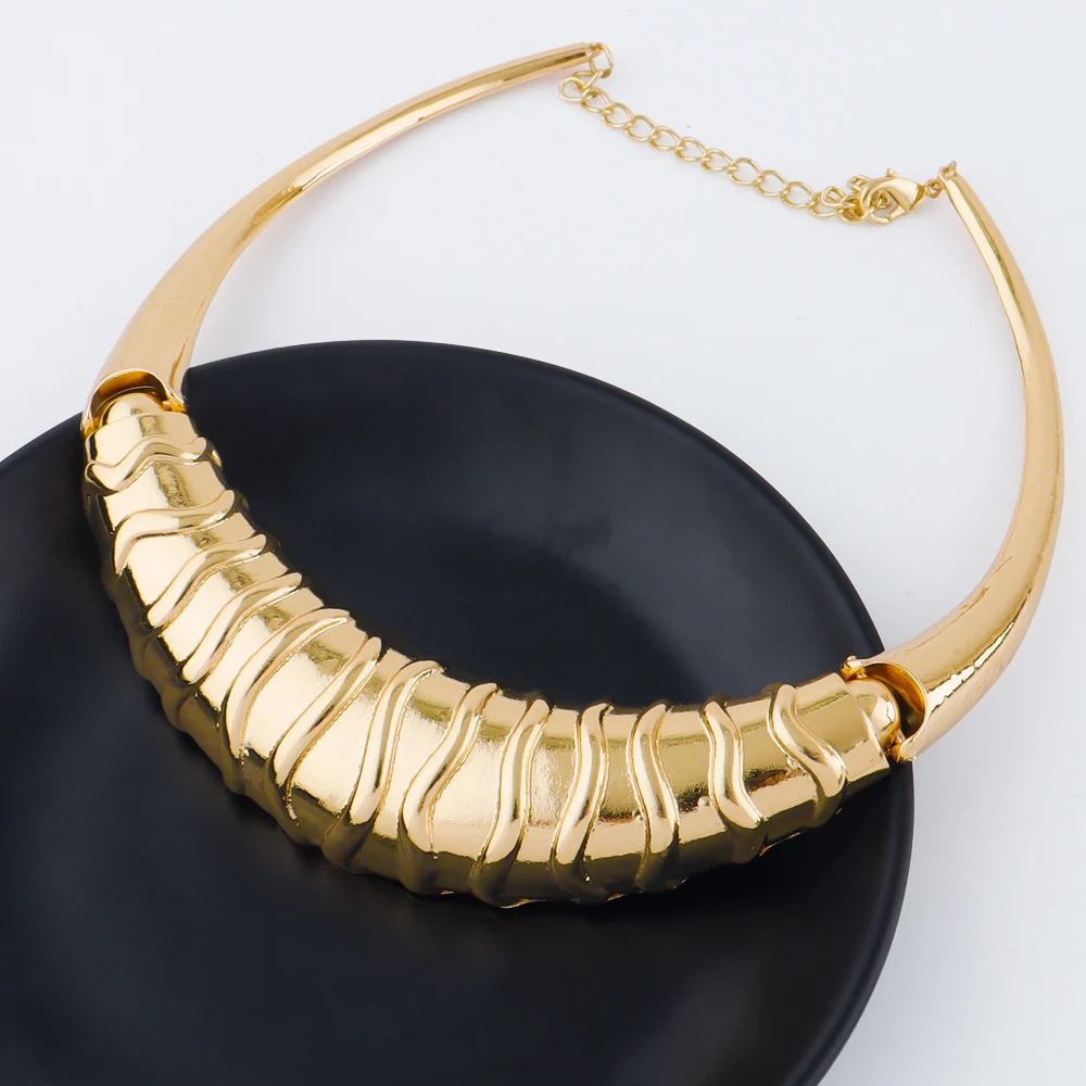 Vergoldetes Ohrringe- und Halsketten-Armband-Ringe-Set für Damen Italienischer Vintage Hochzeits- und Partyschmuck Geschenkset – Detail 23