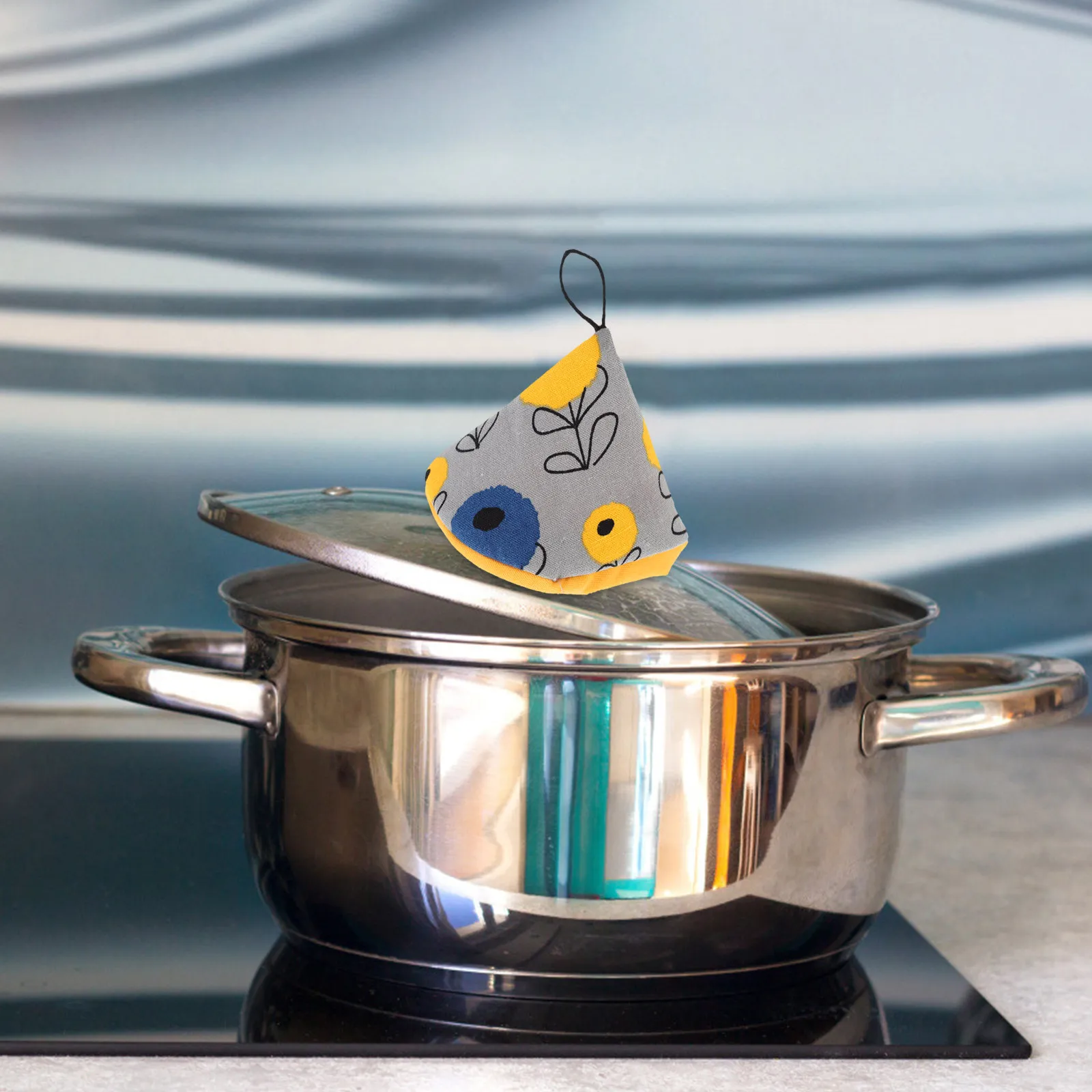 

4Pcs Triangle Heat Resistant Oven Gloves Kitchen Grip Covers for Pot Handles Microwave Cookware Non-Slip Handle Sleeves Washable