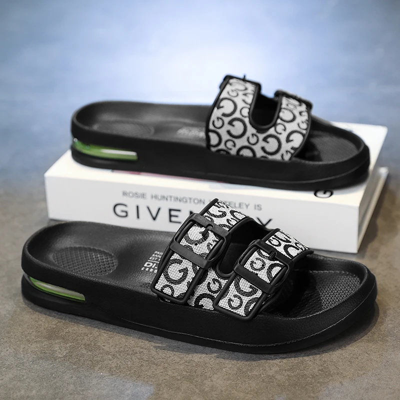 

Мужские тапочки. Простые и модные домашние тапочки большого размера. Легкие противоскользящие дышащие мягкие и повседневные сандалии.