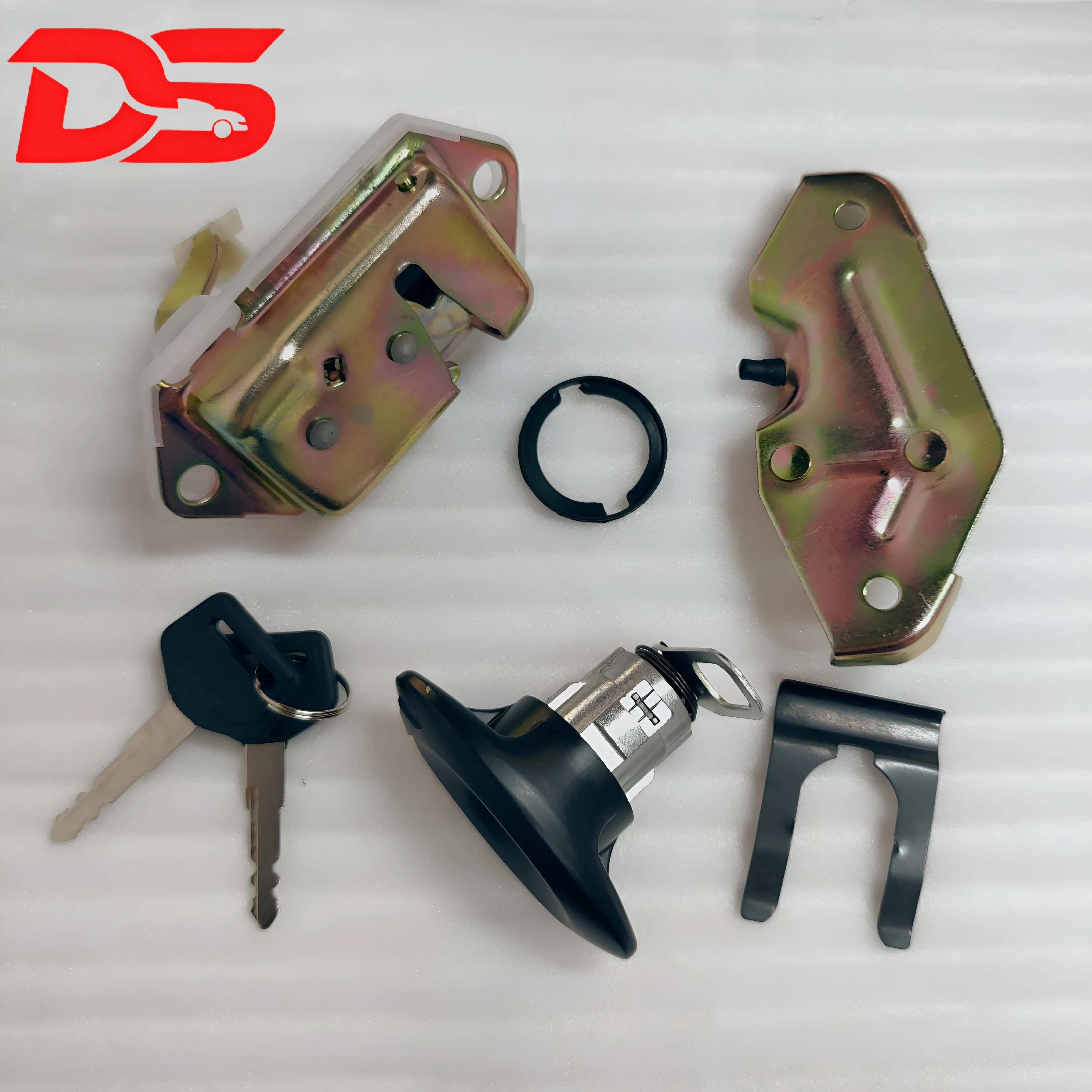 1set Rear door lock machine 69055-36011 for Toyota COASTER  back door lock core 6905536011 view 4