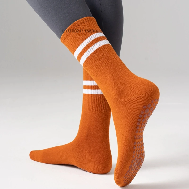 Женские танцевальные носки в сочетании с противоскользящей силиконовой средней подошвой, спортивные хлопковые носки, подходят для фитнеса и танцев в помещении