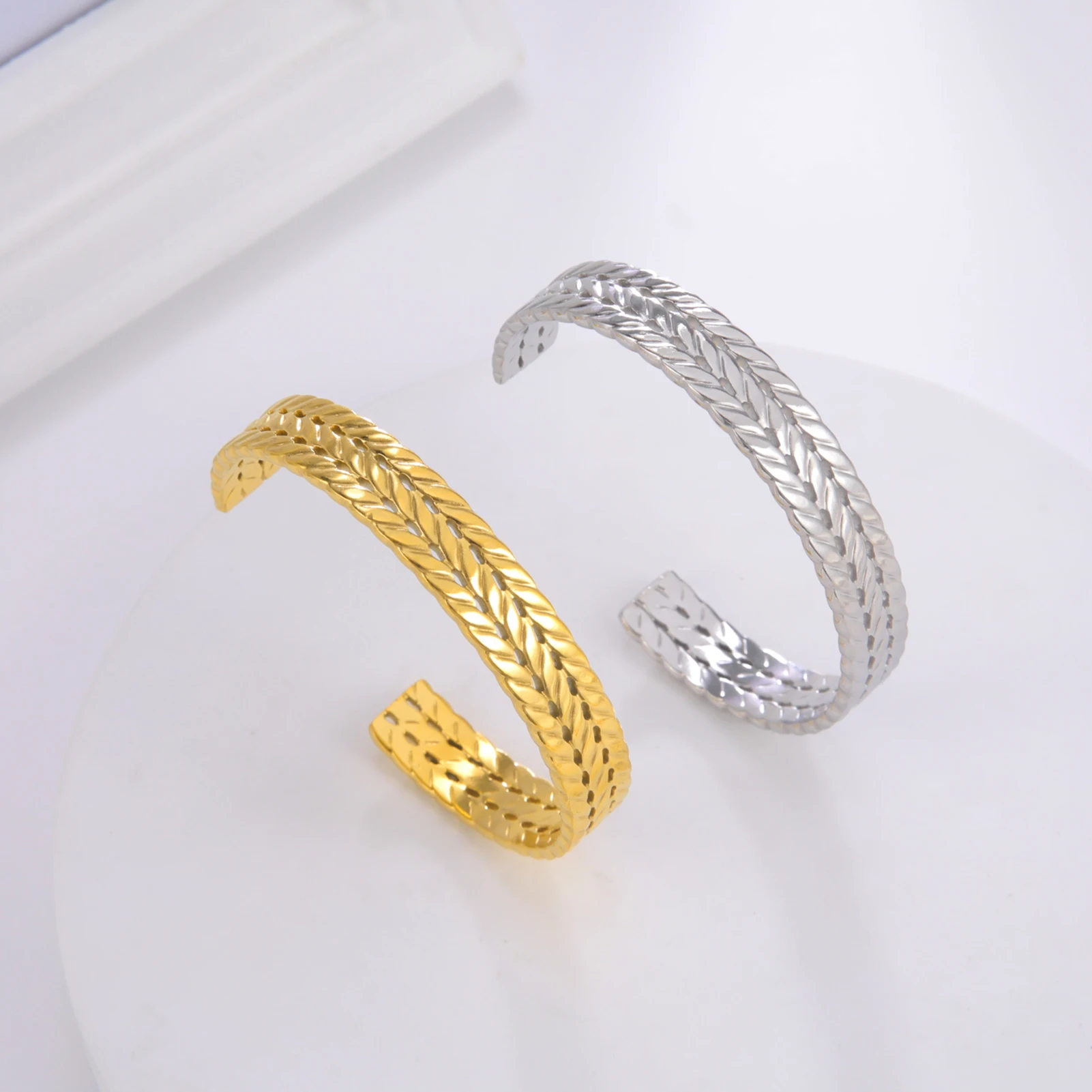 Skyrim Twist Weave Cuff bracciale donna uomo acciaio inossidabile regolabile aperto Color oro Bangle Punk Party Jewelry Gift for Lover