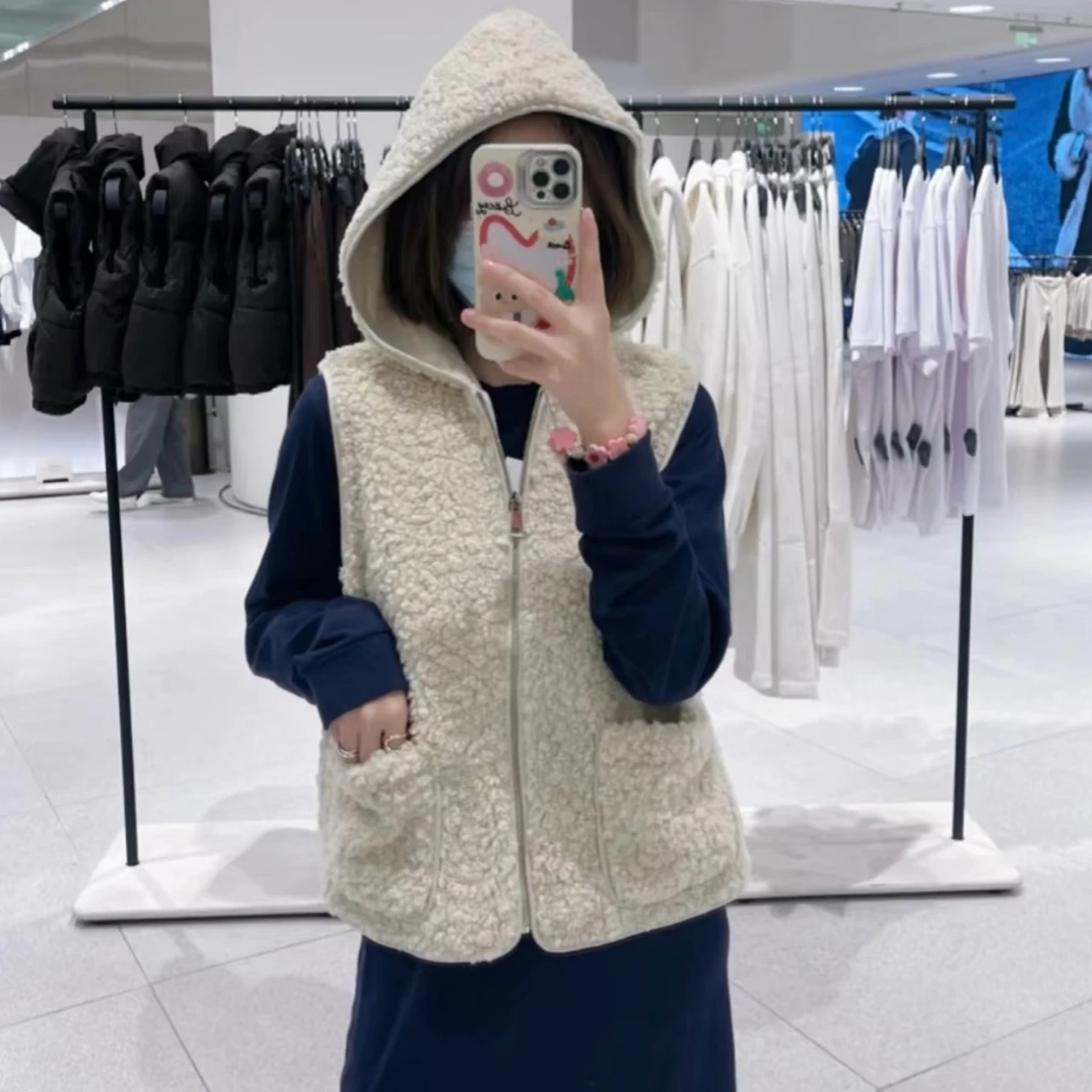 

New Autumn Winter Ultra Cute Soft Lamb Fur Hooded Svel Fce Vest Tank Top Outerwear Versatile Zipper Closure 2024