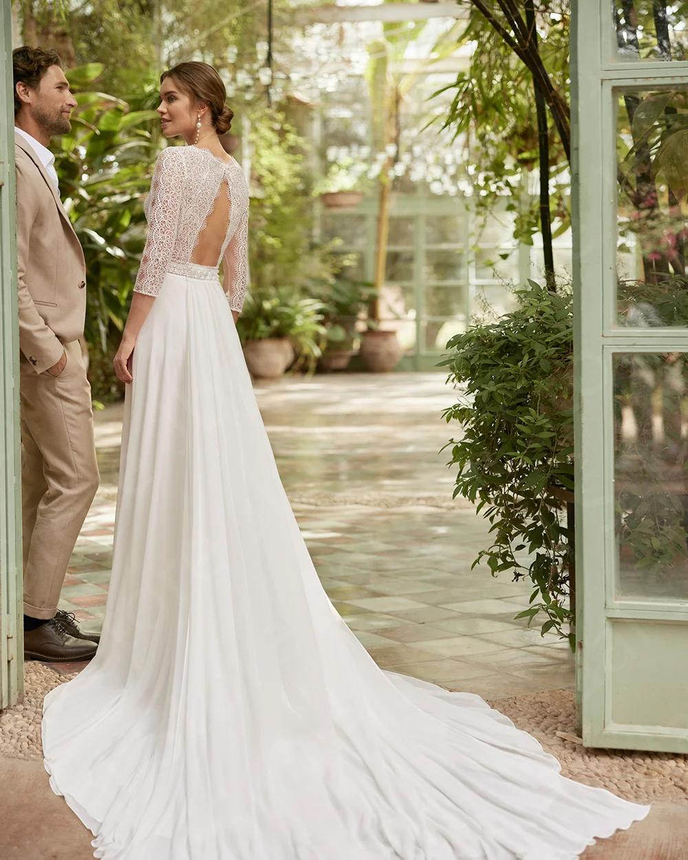 Vestidos de novia bohemios de encaje, mangas 2024, escote en V, playa, recortado en la espalda, verano, 3/4