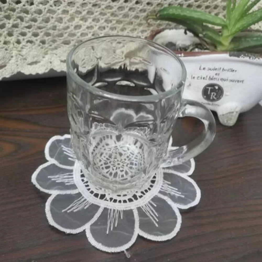 

New Year Decoration Lace Placemat Tea Cup Coaster Mug Kitchen Christmas Table Place Mat Cloth Dining Doily Drink For Coffee Pads