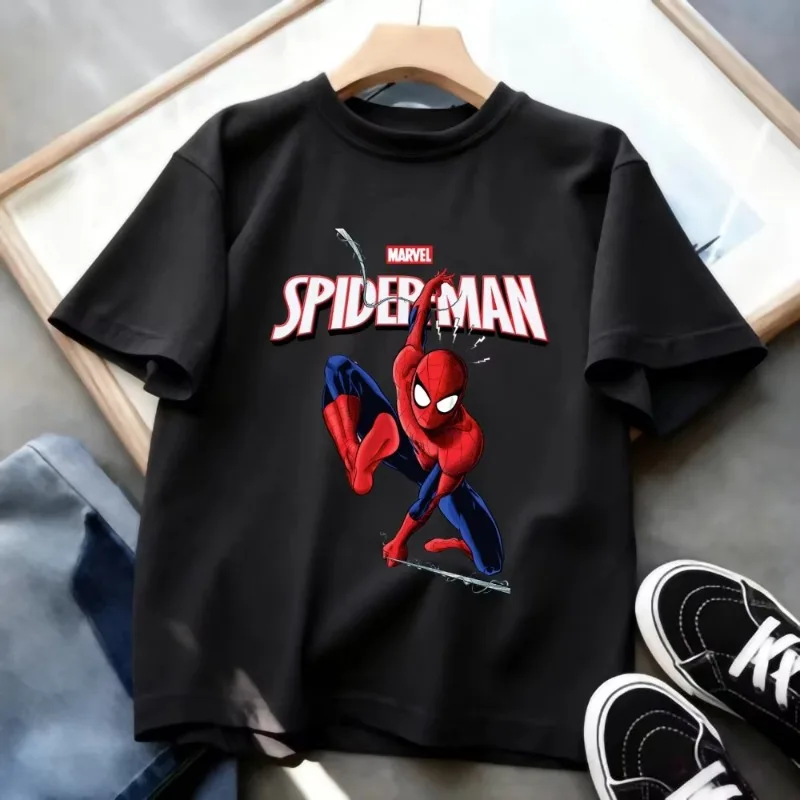 تي شيرت سبايدر مان الجديد للأطفال لعام 2026 يسمح بمرور الهواء بتصميم شبكي مارفل ورقبة دائرية وأكمام قصيرة ملابس يومية #3