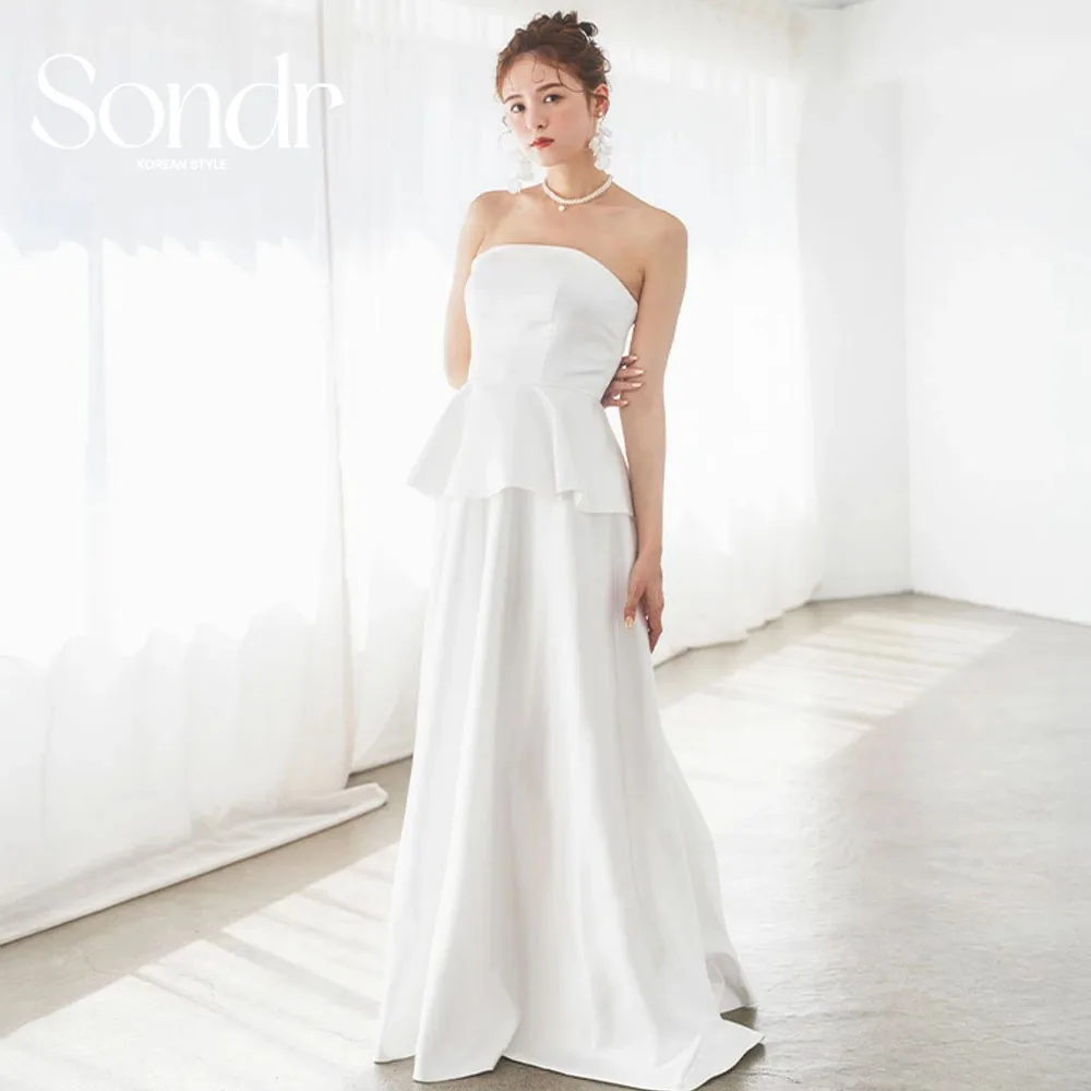 فساتين زفاف كورية بسيطة بدون حمالات من Sondr من الساتان الحريري المتدرج لحفلات الزفاف المسائية مخصصة لالتقاط الصور