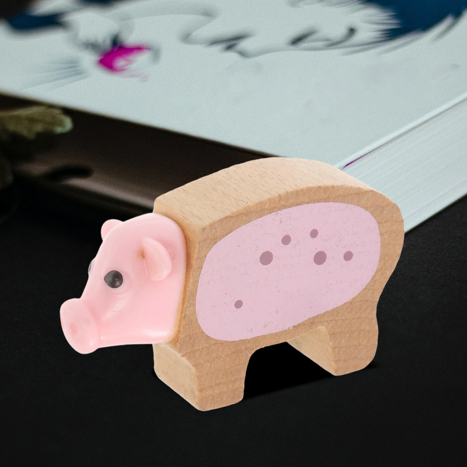 

Farm Animal Figurine Miniature Pig Statue Desktop Decoration Bright Color Exquisite Workmanship Wooden Small Size Easy To Carry