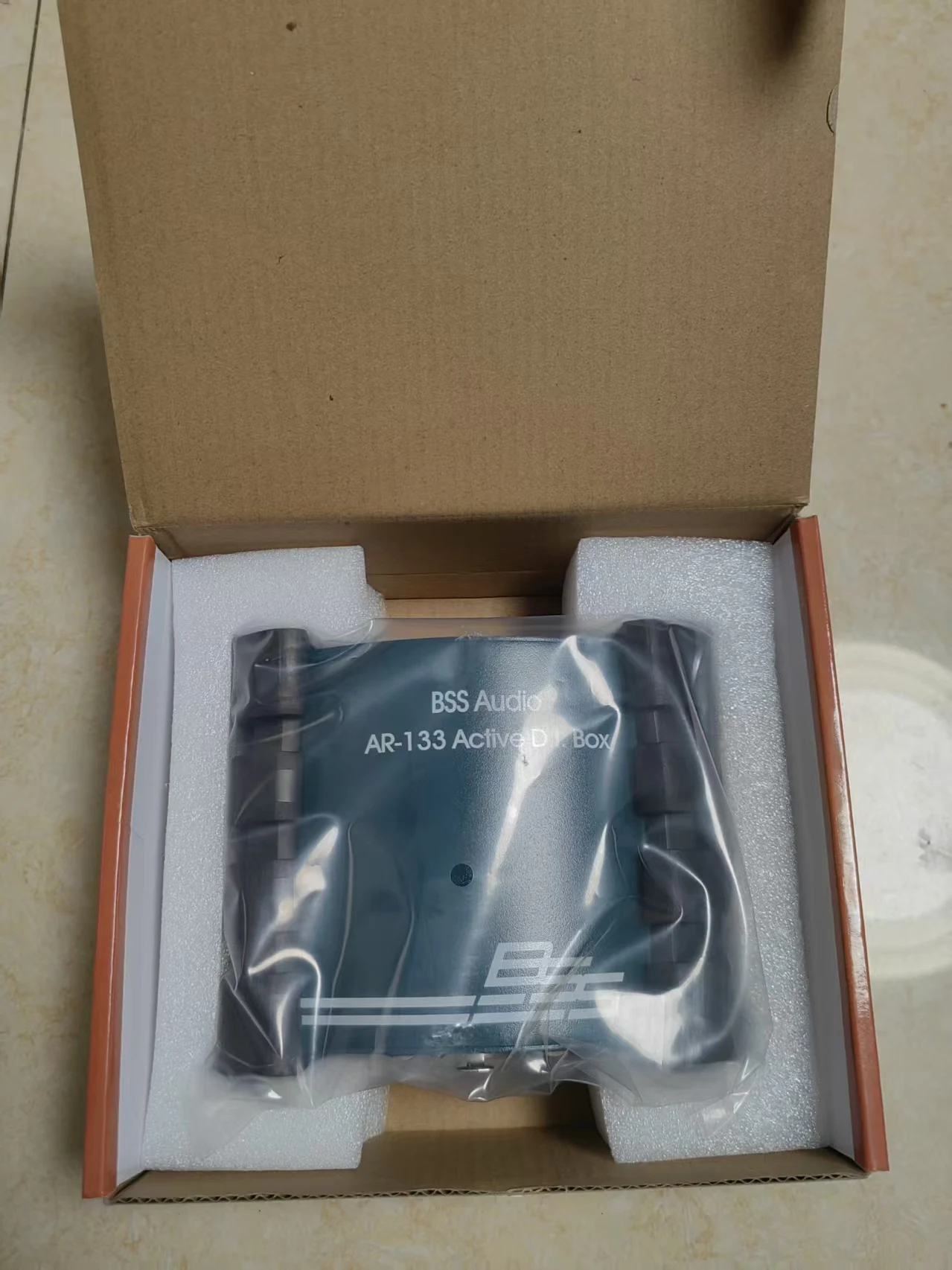 AR-133 New Arrival Active Guitar DI Box, Direct Injection Box for Studio Recording & Stage Live Performance