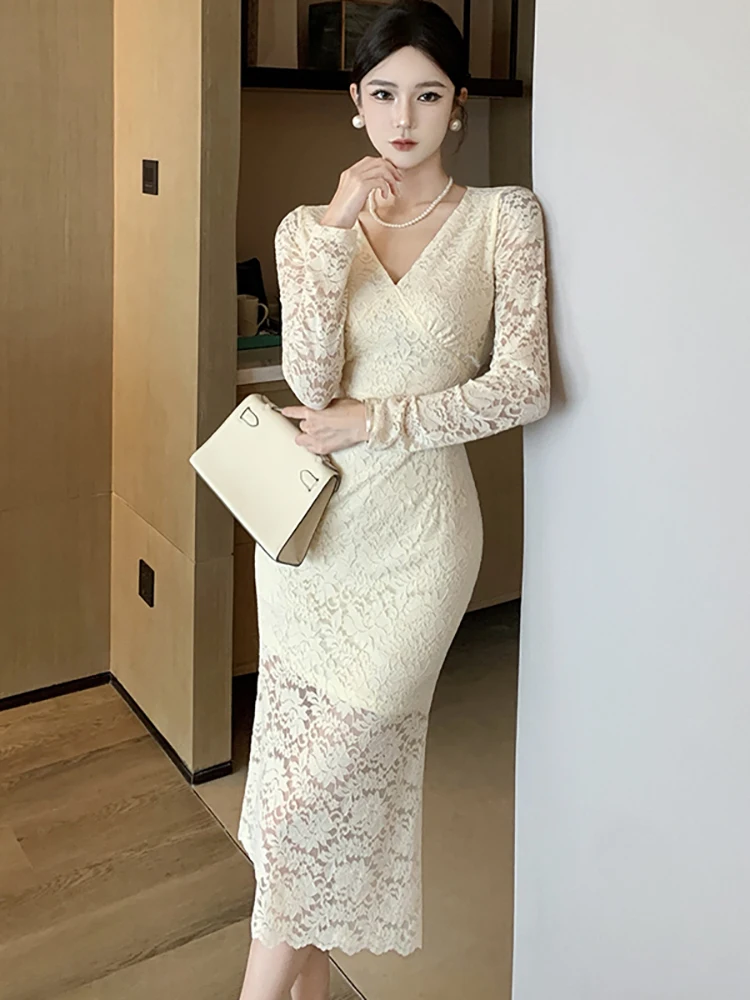 秋の白いレースのフックフラワー柄、透かし彫りVネックセクシーロングドレス、女性用エレガントなボディコンカジュアルドレス、2025年韓国高級イブニングドレス