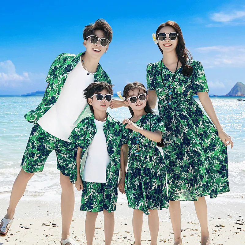 Vacations 2024 Family Polynesian Set Beach Mom and Daughter Print Smock Dress Resorts Look Dad and Son Shirts Tow Piece Outfits