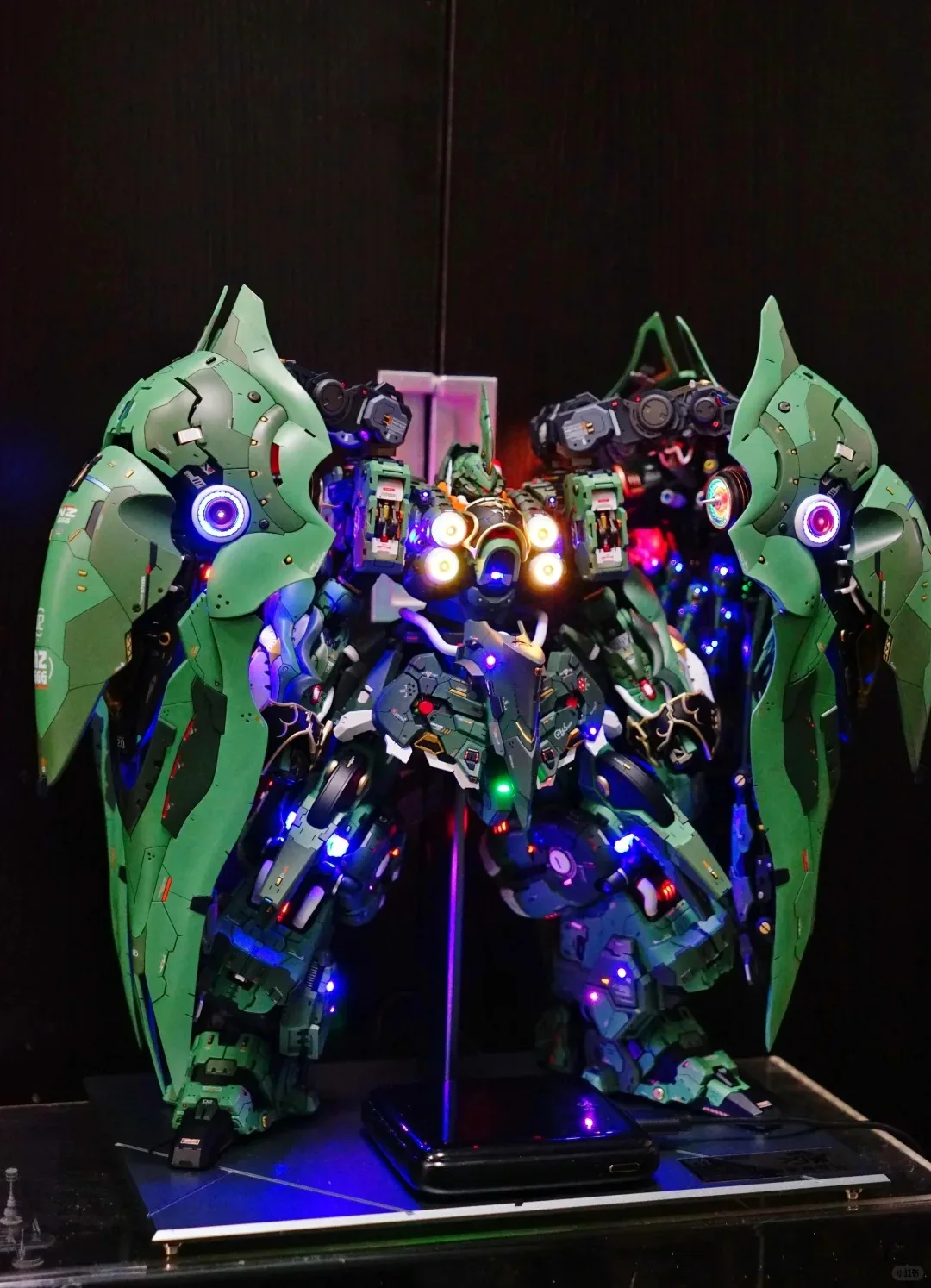 AXIS MODEL WORKS Kshatriya 1/100 Scale Assembly Model Kit with Luminous Lamp OSIRIS AERIAL DOMINATOR Action Figure Plastic Toy view 5