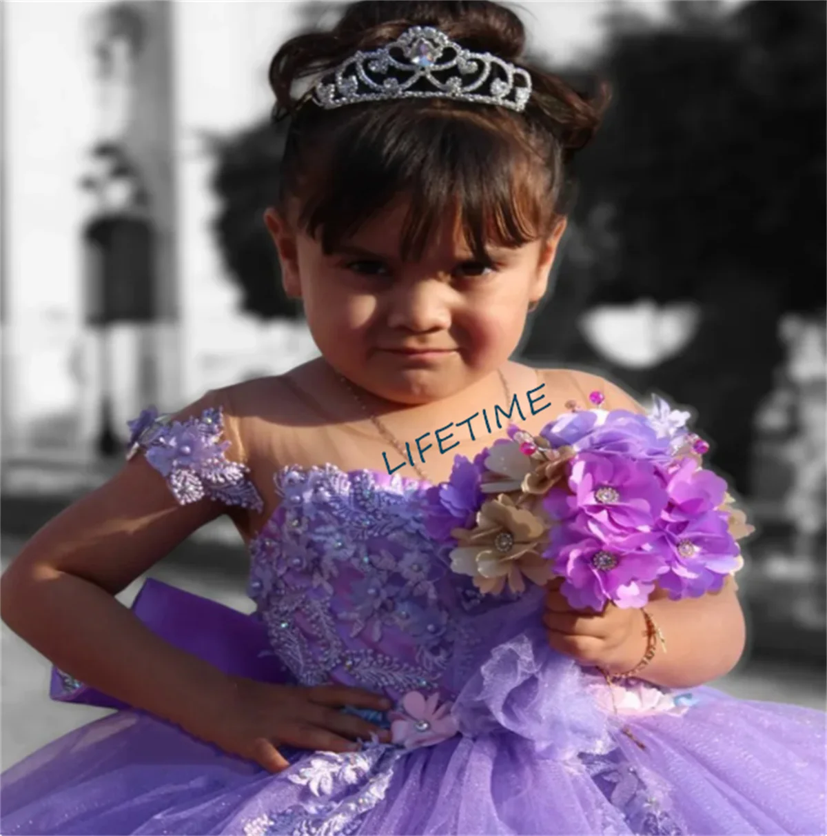 

Light Purple Flower Girl Dresses For Weddings Toddlers Satin Bow Ball Gown Pageant Dress Sparkly 1st Communion