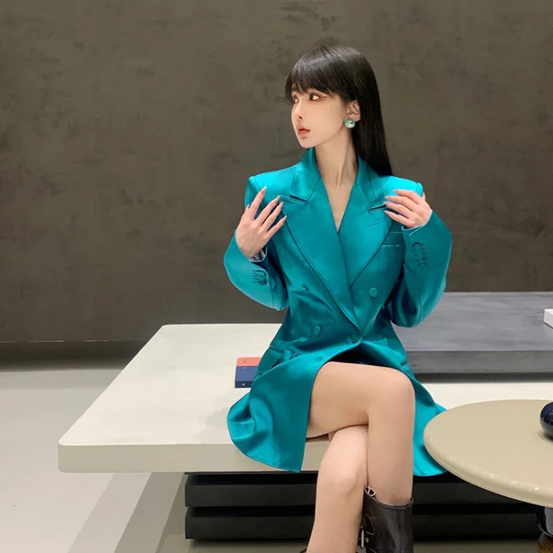 Рисунок 2 - Женский атласный пиджак