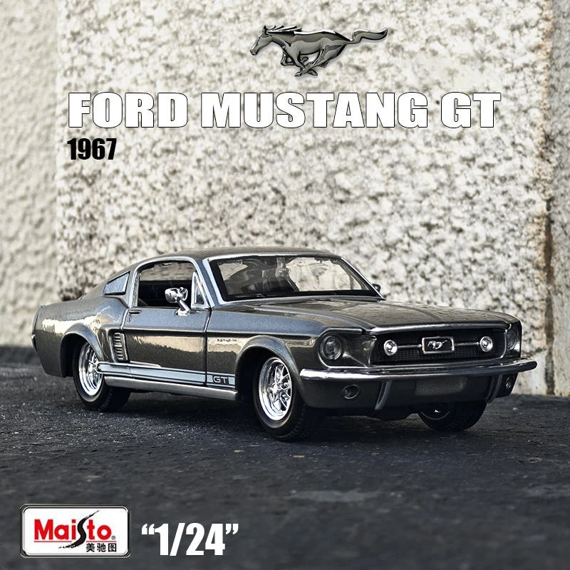 Maisto 1:24 1967 Ford Mustang GT Alloy Sports Car Model Diecast Metal Racing Car Vehicles Model Simulation Collection Kids Gifts