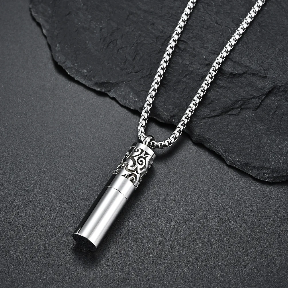 Cylindrical Aromatherapy Essential Oil Diffuser Necklace Storage Bottle Stainless Steel Pendant Fashion Perfume Lockets Jewelry