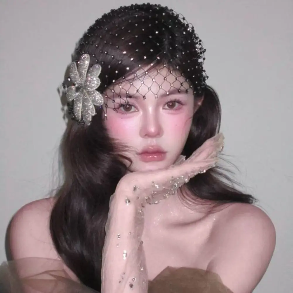 Veli da sposa squisiti in stile francese Strass neri Testa da sposa Rete di lusso Copricapo da sposa cavo Accessori da sposa