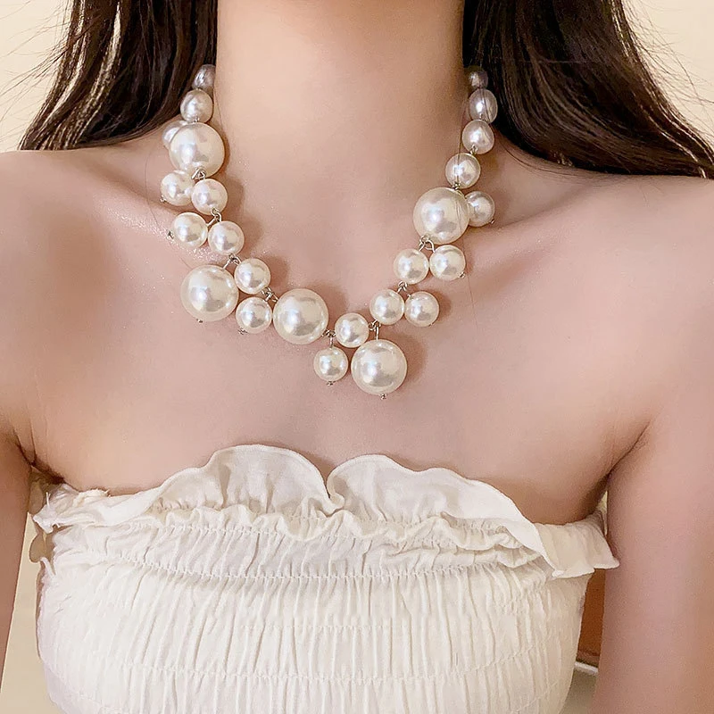 Vintage Hyperbole Irregular Pearls Necklace French Retro Collarbone Chain For Women Girls Elegant Pendant Necklace Jewelry Gifts