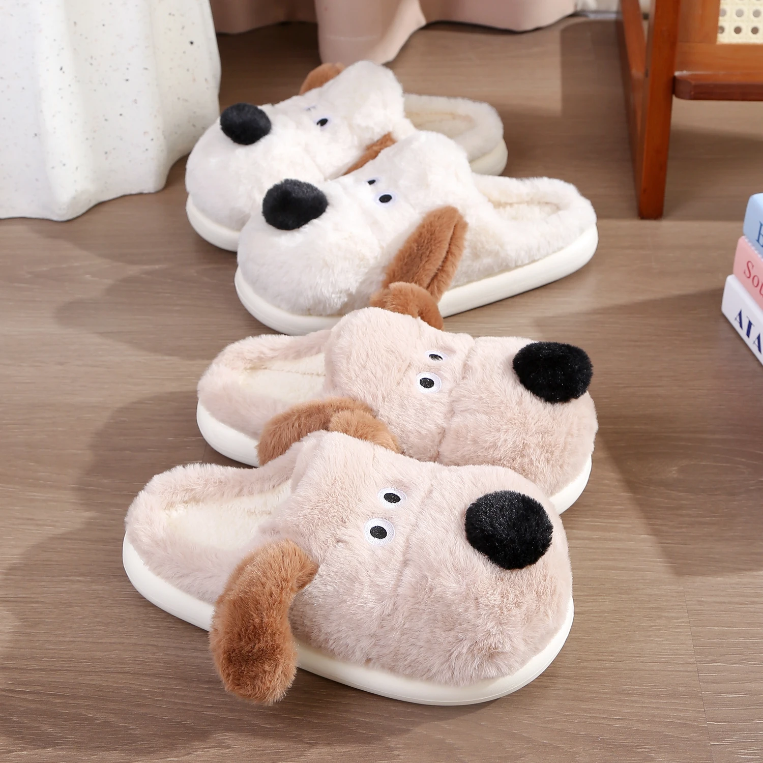 Couple Plush Slippers Cotton Dog Slippers for Indoor House Women and Men Warm Non Slip Slippers Winter Simple Fluffy Shoes