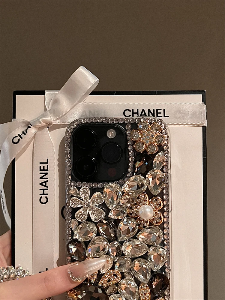 High Quality Luxurious Glitter Phone Case For iPhone 16 15 14 13 12 11 ProMax Diamond Bling For iPhone 16Pro hanging chain Cover