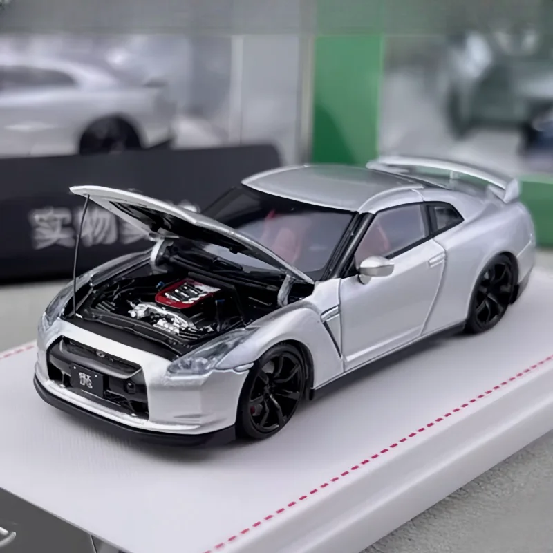 

FocalHorizon 1:64 GT-R R35- Color-changing purple/silver original alloy model