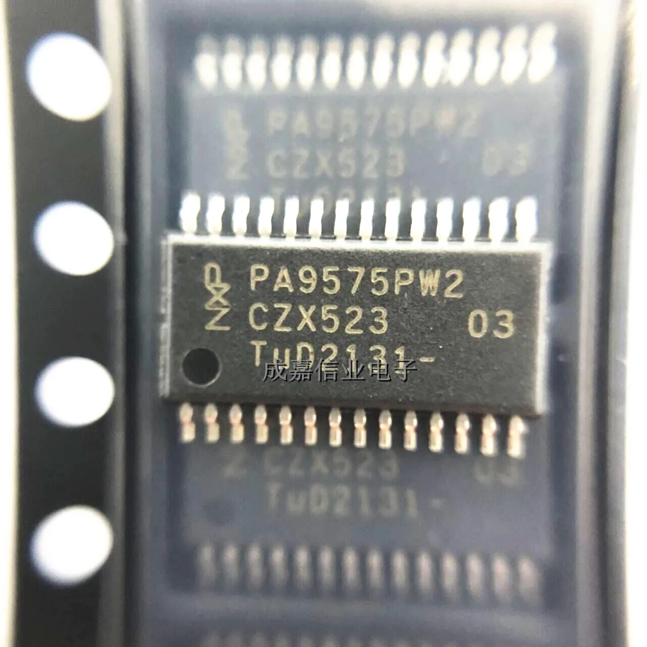 10pcs/Lot PCA9575PW2 TSSOP-28 PA9575PW2 Interface - I/O Expanders I2C Bus/ SMBus Level Translating 28-Pin