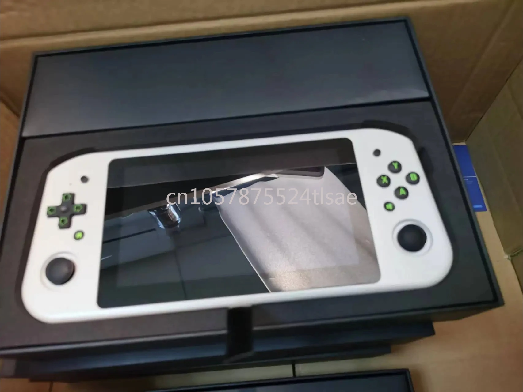 

Win600 cost-effective PC handheld windows supports win11 games, this computer 2-in-1 game console