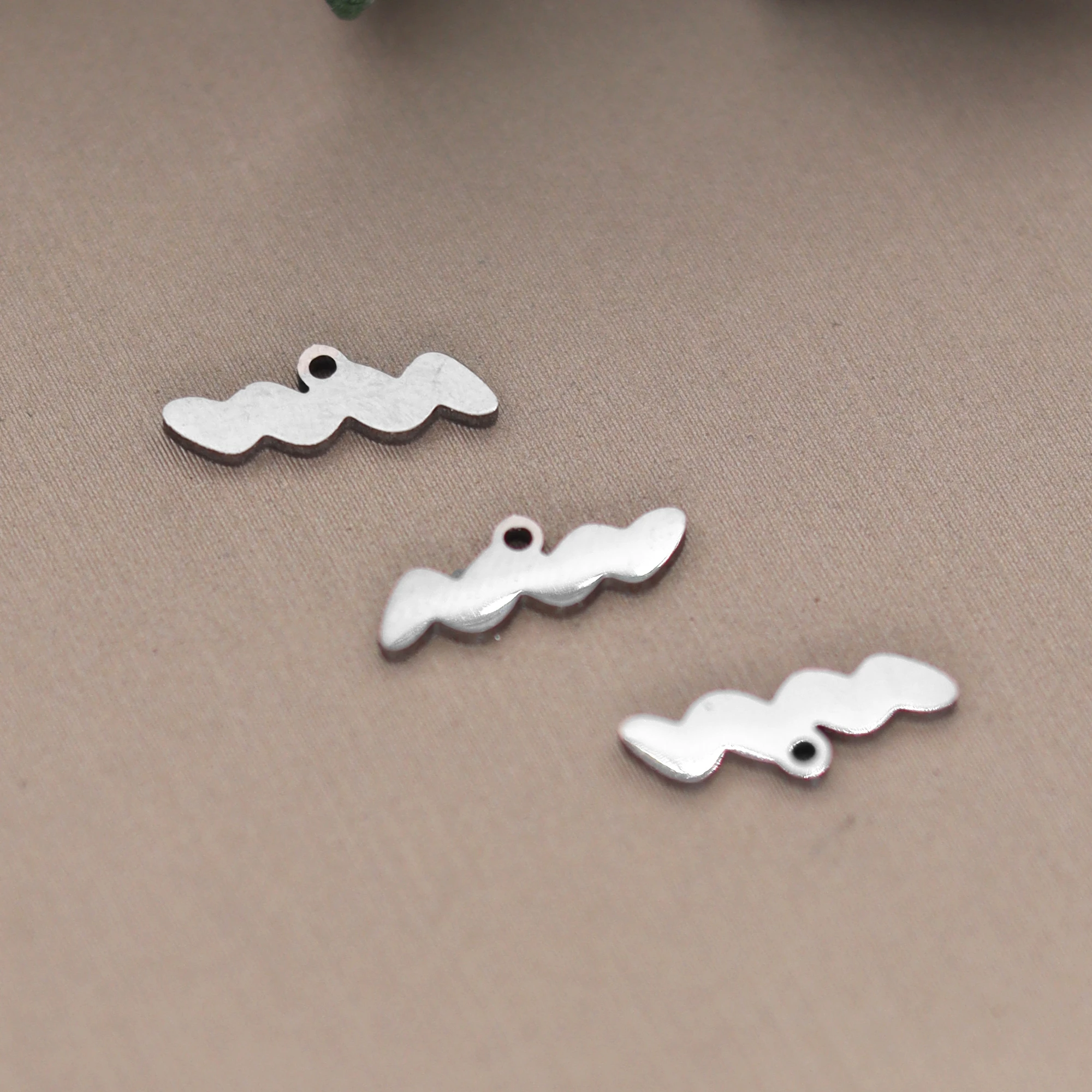 3pcs Wholesale Stainless Steel Wave Women Charm Pendant DIY Necklace Jewelry Making Supplies