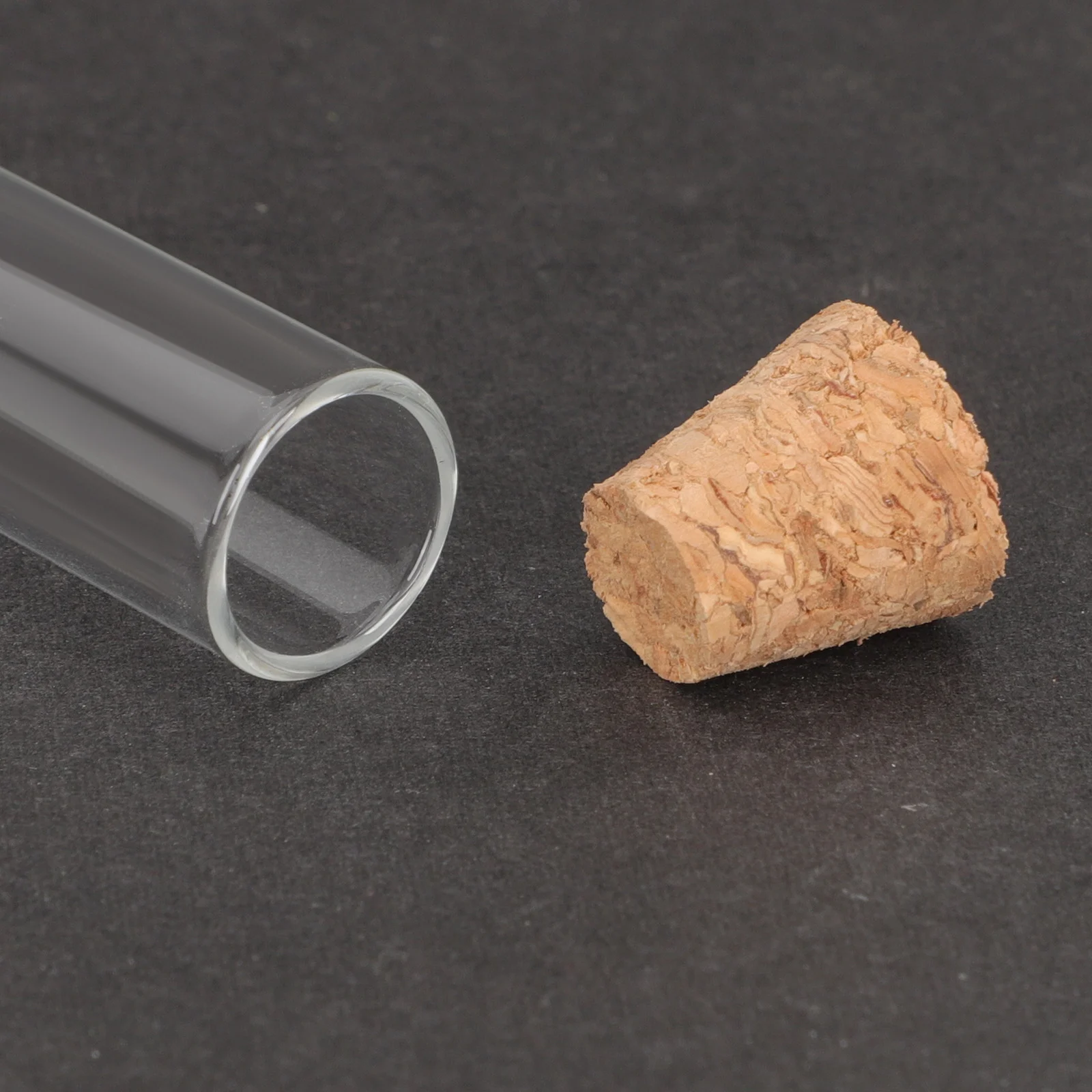 

30Pcs Small Glass Vials Leak Proof with Cork Cap for Essential Oils Liquid Samples Powder Toner Laboratory Use Transparent