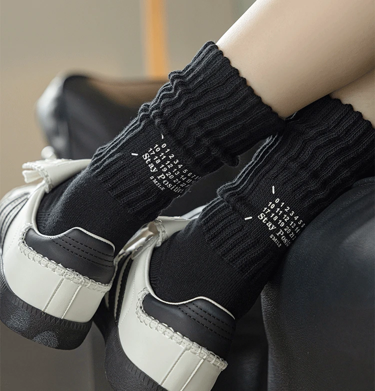 Winter Men\'s Thickened Medium Tube Socks Vintage Towel Bottom Letter Japanese Solid Socks Couple Socks Cotton Male Sports Socks