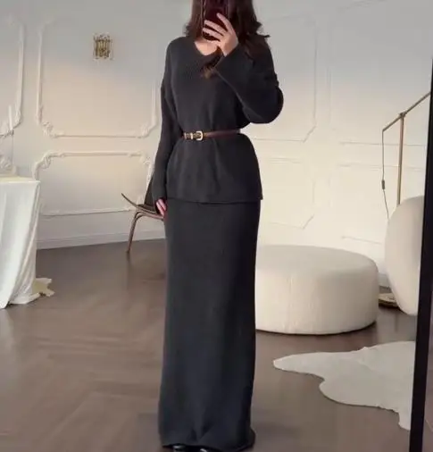 

Two Piece Set Women Outfit 2025 Spring Autumn New Solid Color V-Neck Long Sleeve Top & Slim Fit Hip Hugging Long Skirt Set