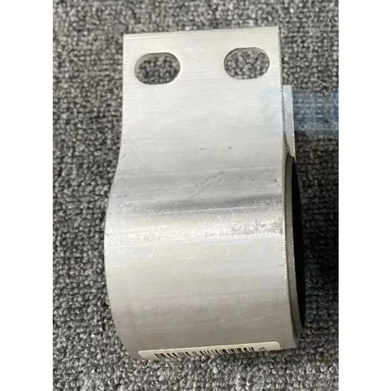 

11546268 Brand Genuine Front Lower Arm Rubber Sleeve Suspension Triangle Arm Lower Support Arm Suspension Liner for Cadillac XT4