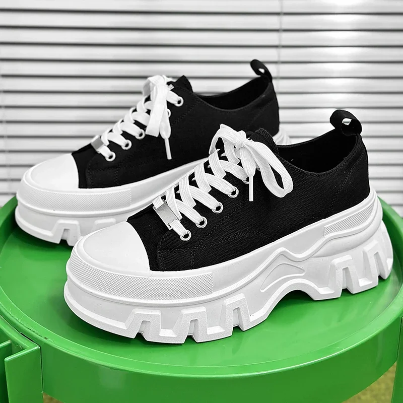 

2025 New Trendy and Casual Thick Soled Height Increasing Board Shoes, Breathable and Versatile Men's Shoes