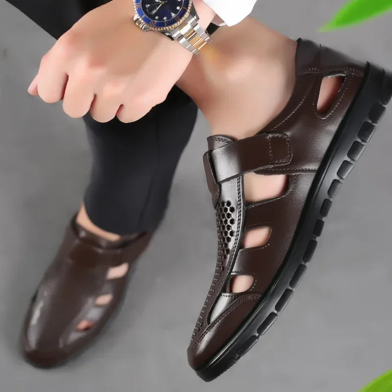 New Summer Men Sandals Cozy Hollow Non-slip Soft Lighted Breathable All-match Wearable Fashion Work Shoes Casual Leather Sandals