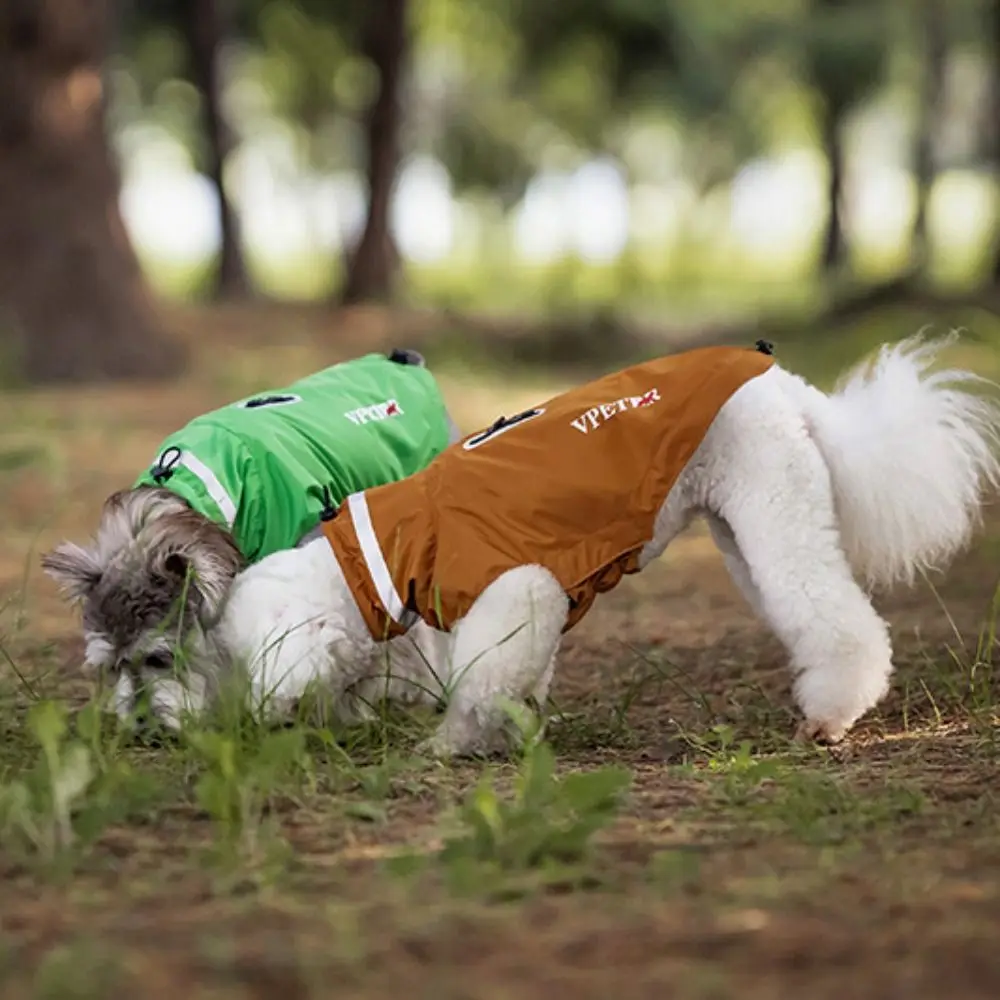 معطف واق من المطر رائع قابل للتعديل للكلاب معطف عاكس ناعم للكلاب مع مقود على الصدر معطف خارجي للحيوانات الأليفة للكلاب الصغيرة والمتوسطة