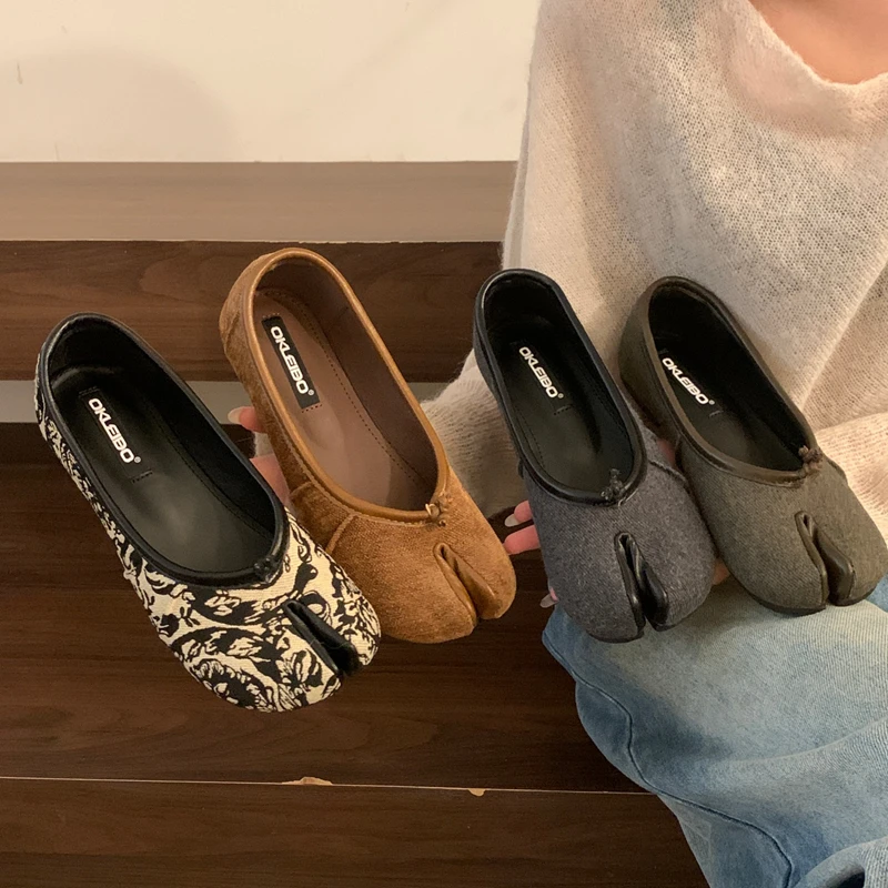 SUOJIALUN Autumn Brand Women Flat Shoes Fashion Split Toe Shallow Slip On Ladies Elegant Boat Shoes Soft Flat Heel Single Shoes
